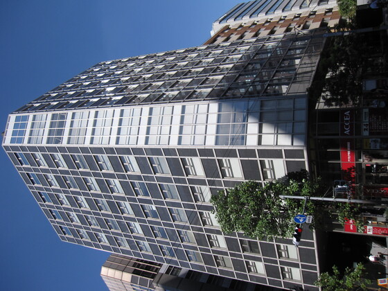 大阪支店ビル外観