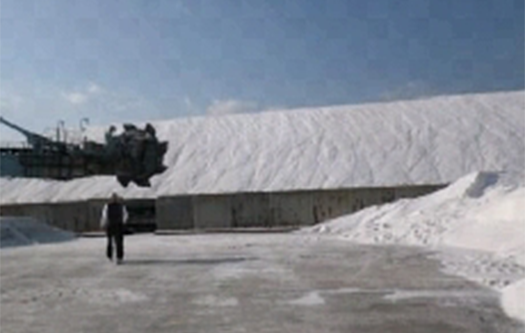 国際埠頭㈱塩留め擁壁